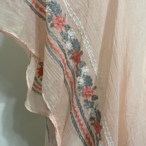 One size women's blush pink/peach embroidered open front long line kimono EUC - Picture 2 of 6